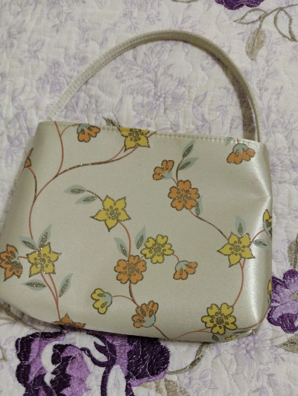 Elegant Cream Floral Shoulder Bag with Yellow & Orange Accents - Picture 3 of 6